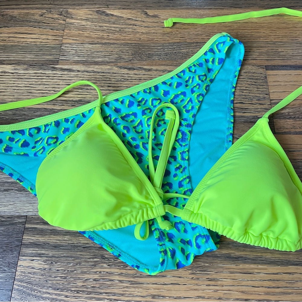 Bundle of bikinis! 2 FOR 1!